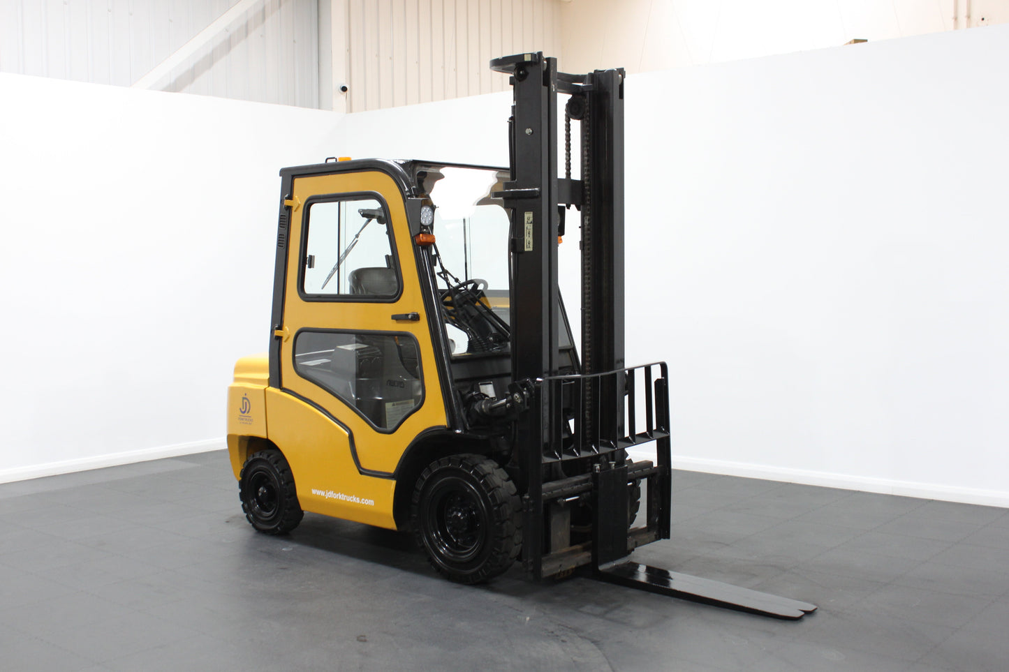 EP CPCD25T8 – Full Cab