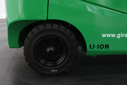 giraffe GBL25 Premium | Full Cab Lithium Electric Counterbalance | 4-Wheel Forklift