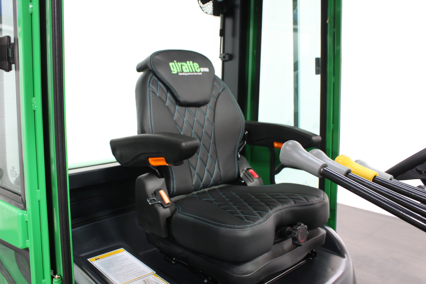 giraffe FD40 Premium| Full Cab Diesel Counterbalance | 4-Wheel Forklift