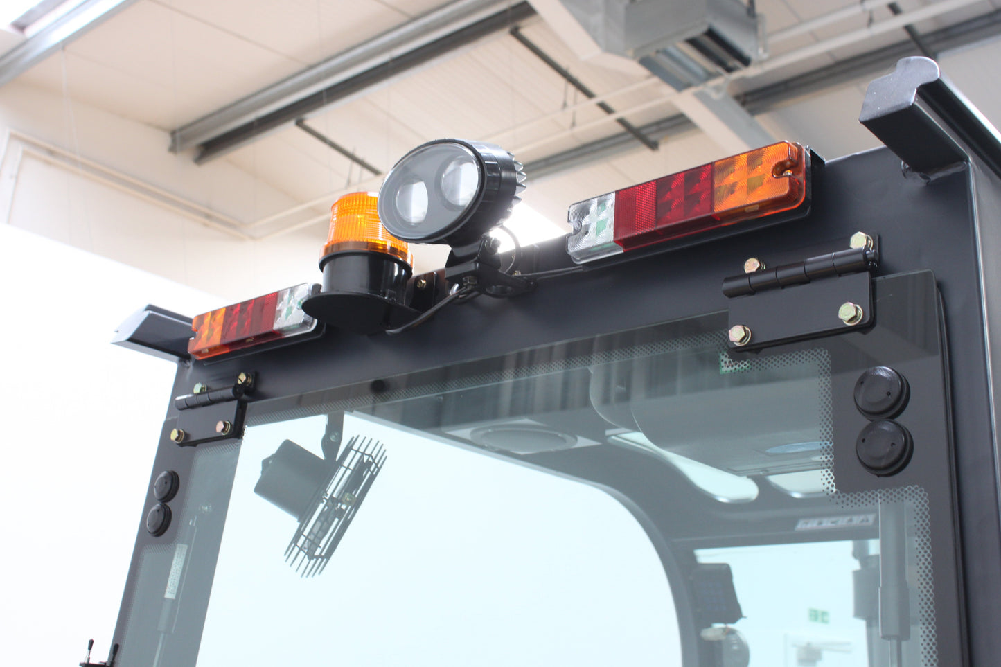 giraffe FD25 Premium| Half Cab Diesel Counterbalance | 4-Wheel Forklift