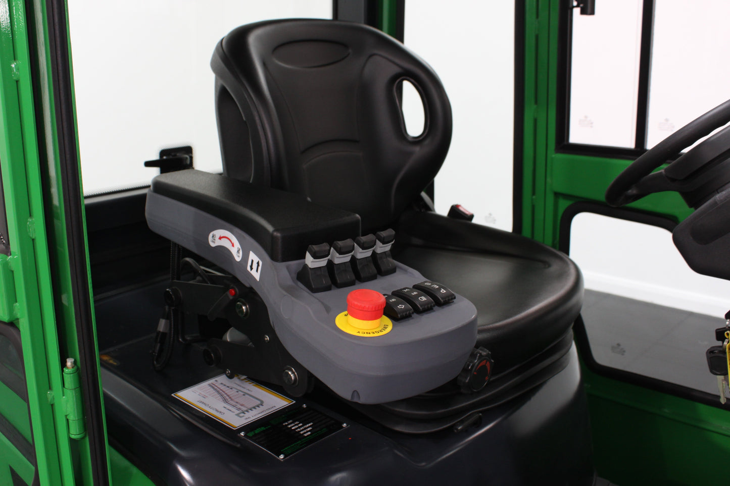 giraffe GBL30 Premium Plus Advanced Pedestrian Safety Full Cab 3.0T | Full Cab Diesel Counterbalance | 4-Wheel Forklift