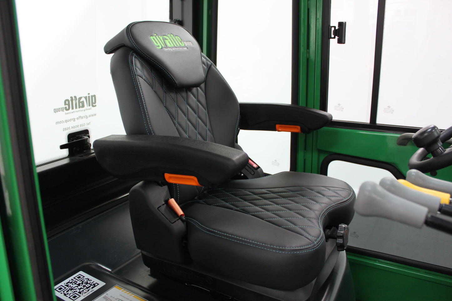 giraffe GBL25 Premium | Full Cab Lithium Electric Counterbalance | 4-Wheel Forklift
