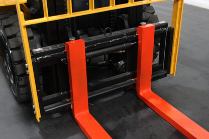 giraffe FD25 Premium| Half Cab Diesel Counterbalance | 4-Wheel Forklift