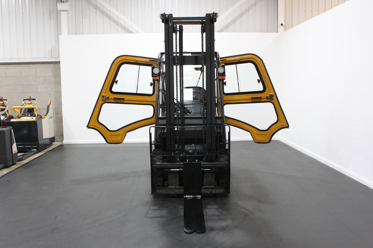 EP CPCD25T8 – Full Cab
