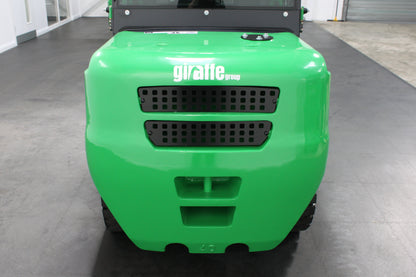 giraffe FD40 Premium| Full Cab Diesel Counterbalance | 4-Wheel Forklift