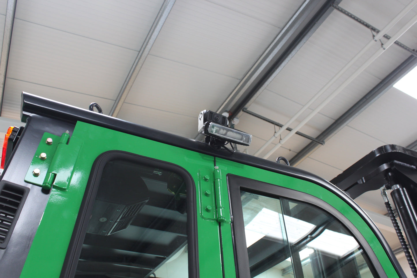 giraffe FD70 Premium Plus Advanced Pedestrian Safety | Full Cab Diesel Counterbalance | 4-Wheel Forklift