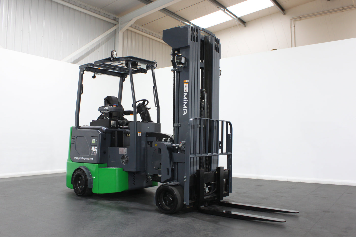 Mima mj25 2.5t articulated forklift | 4-stage mast, lithium, container-ready