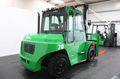 giraffe FD70 Premium Plus Advanced Pedestrian Safety | Full Cab Diesel Counterbalance | 4-Wheel Forklift