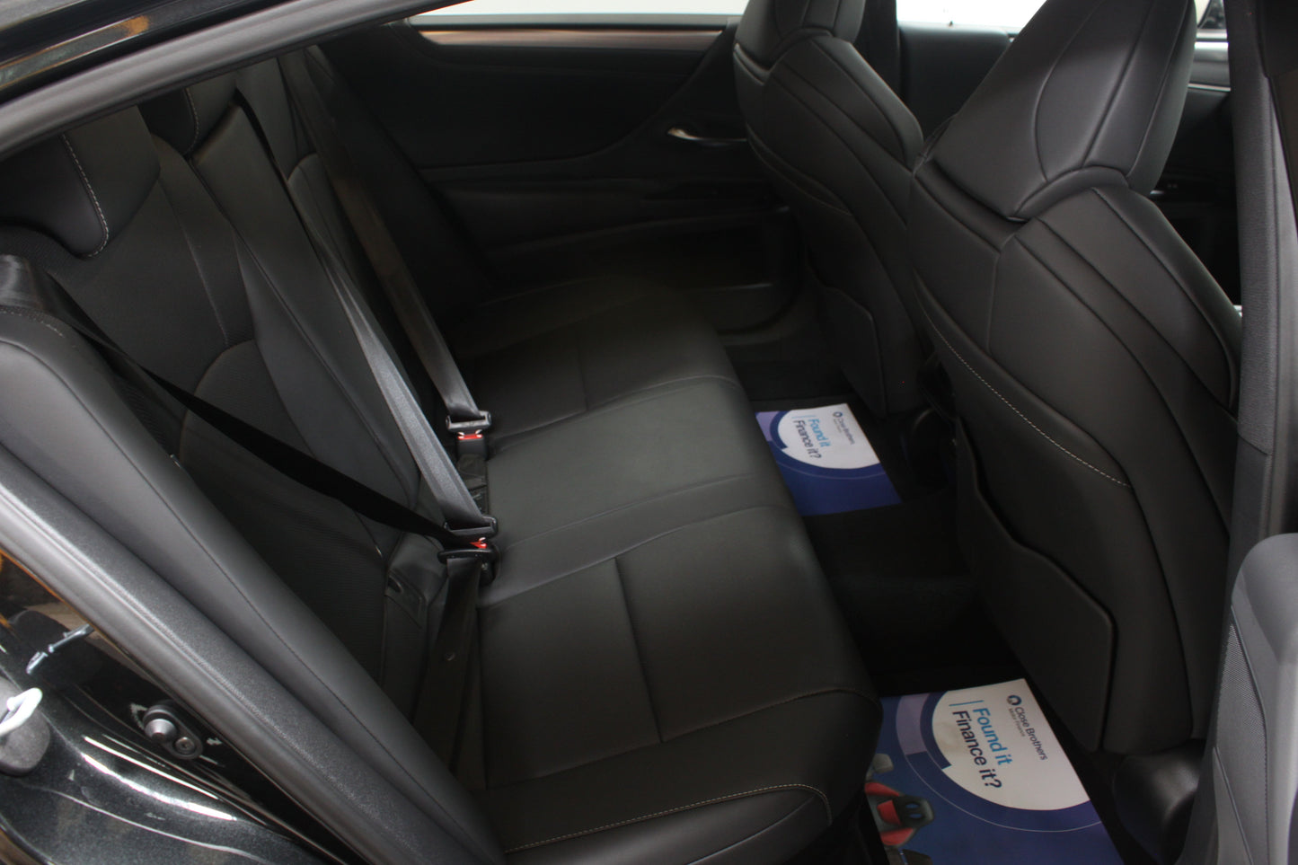 Lexus ES 300h 2.5 F-Sport 4dr CVT