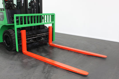 giraffe FD70 Premium Plus Advanced Pedestrian Safety | Full Cab Diesel Counterbalance | 4-Wheel Forklift