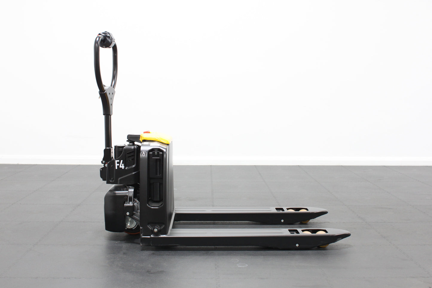 WELLFORCE F4 Powered Pallet Truck (UK Spec 680x1000mm)