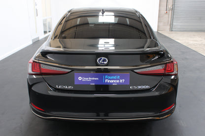Lexus ES 300h 2.5 F-Sport 4dr CVT
