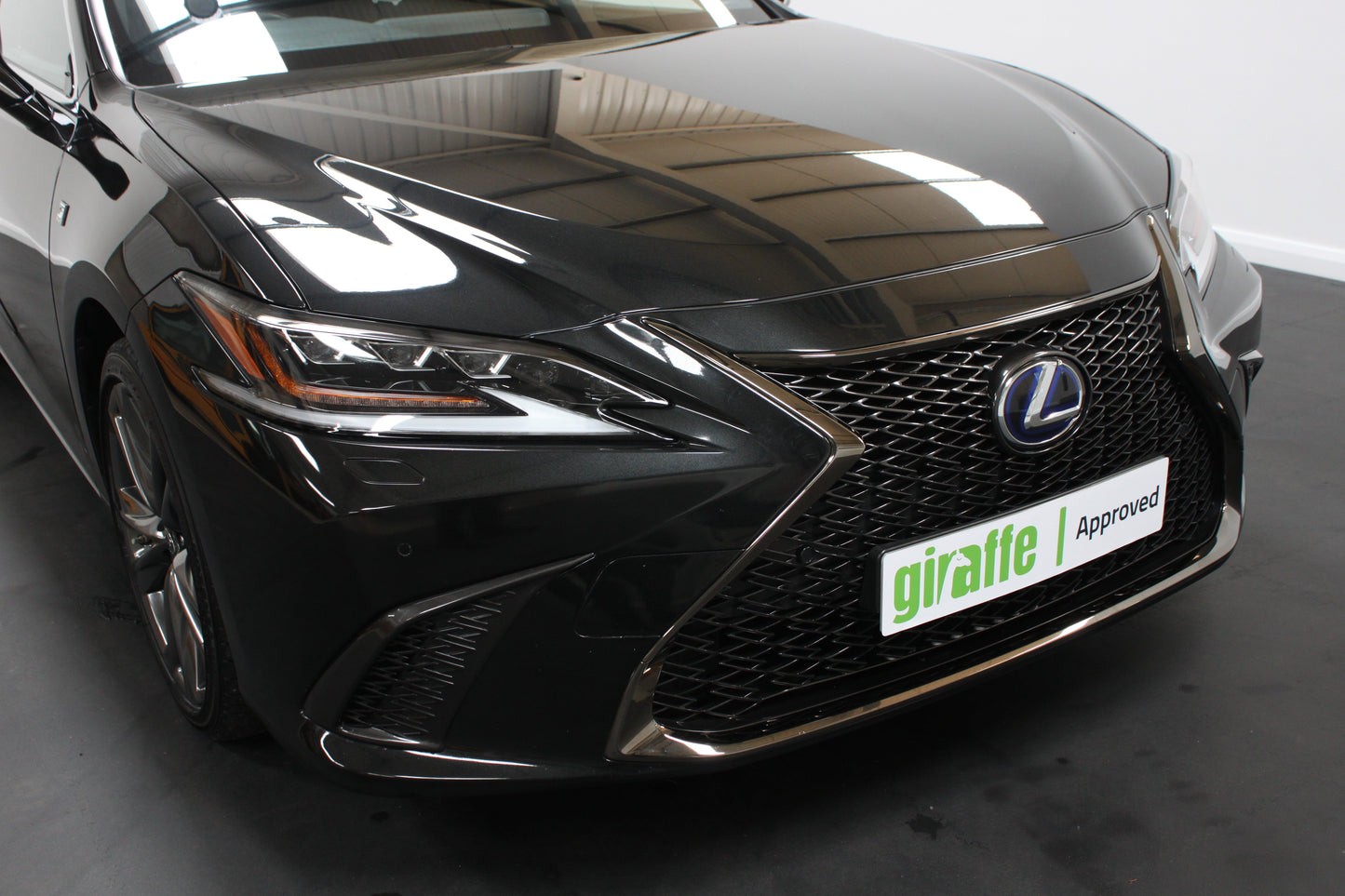 Lexus ES 300h 2.5 F-Sport 4dr CVT