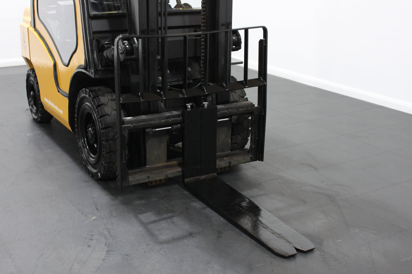 EP CPCD25T8 – Full Cab