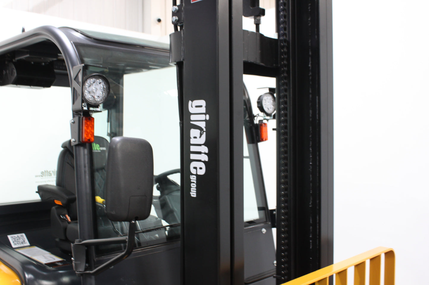giraffe FD25 Premium| Half Cab Diesel Counterbalance | 4-Wheel Forklift