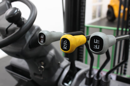 giraffe GBL25 2.5T Lithium Electric 4-Wheel Forklift | Fast Charging, Zero Emissions