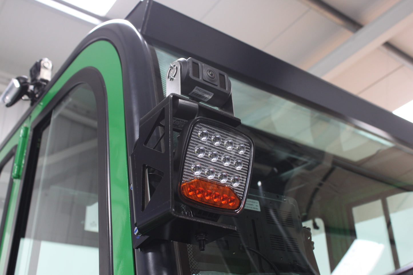 giraffe FD70 Premium Plus Advanced Pedestrian Safety | Full Cab Diesel Counterbalance | 4-Wheel Forklift