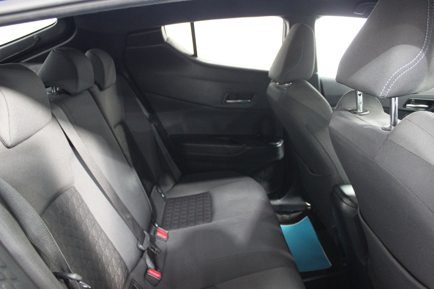 Toyota C-HR 1.8 Hybrid Design 5dr CVT