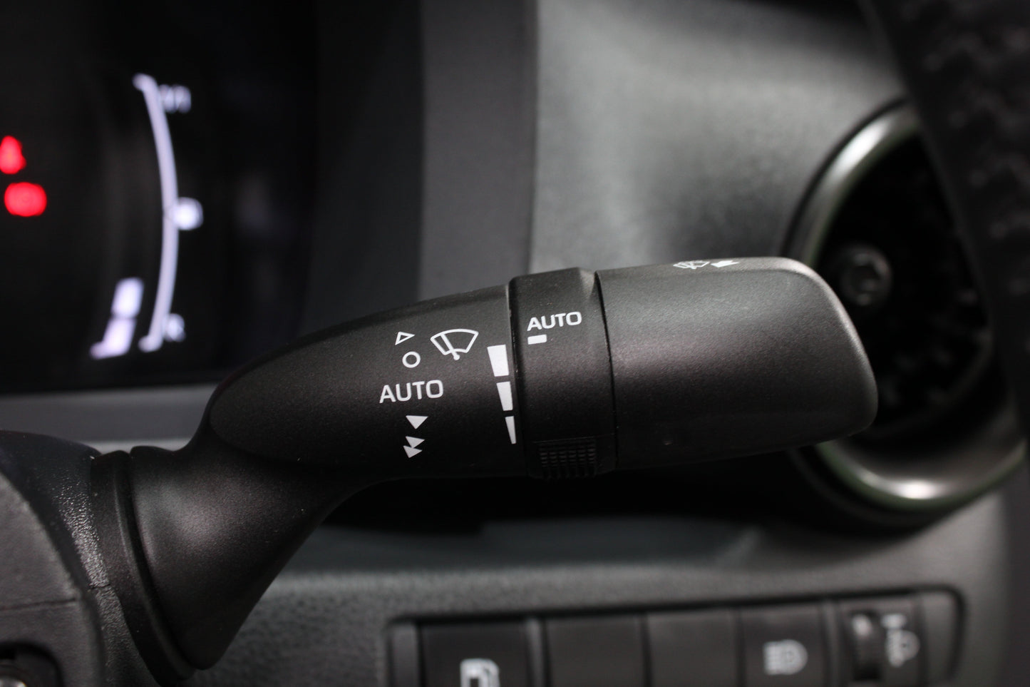 Toyota C-HR 1.8 Hybrid Icon 5dr CVT New Model