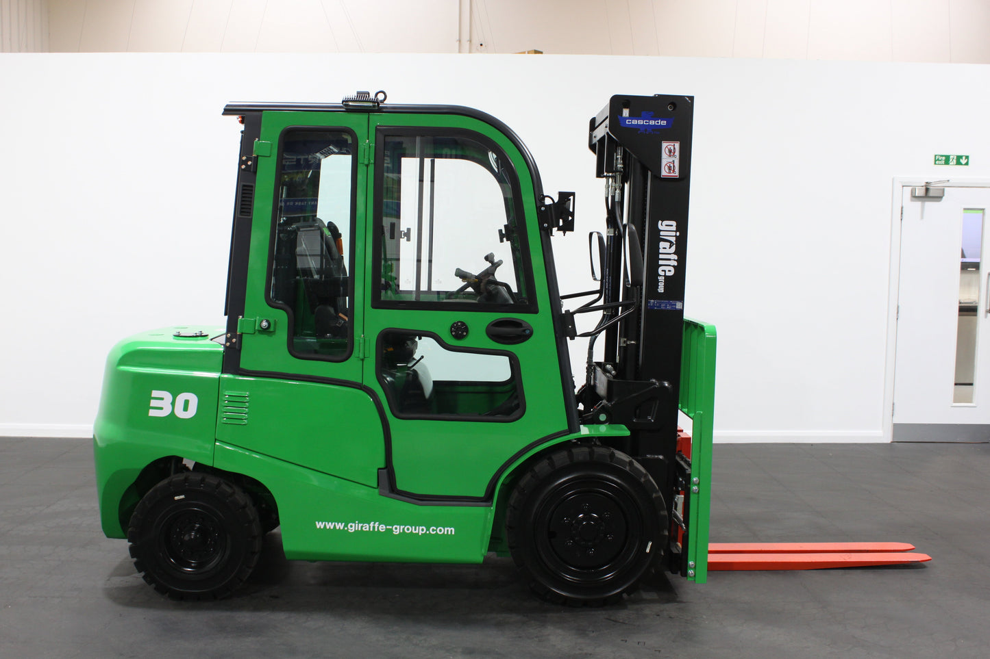 giraffe FD30 Premium  | Full Cab Diesel Counterbalance  | 4-Wheel Forklift