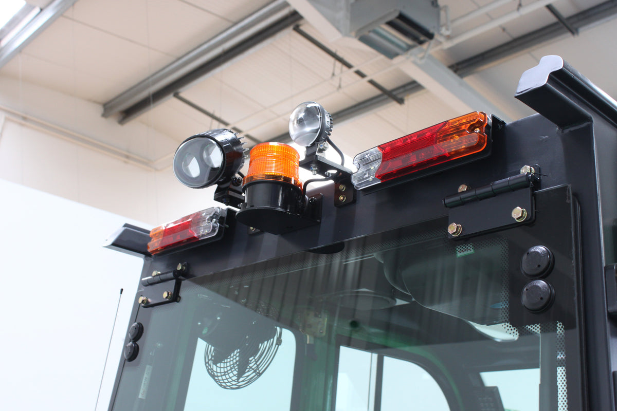 giraffe FD25 Premium  | Full Cab Diesel Counterbalance  | 4-Wheel Forklift