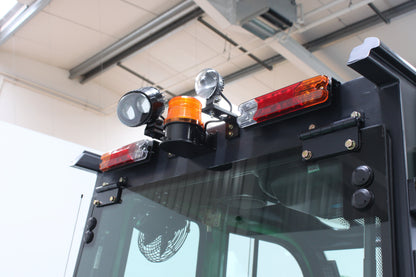 giraffe FD25 Premium  | Full Cab Diesel Counterbalance  | 4-Wheel Forklift