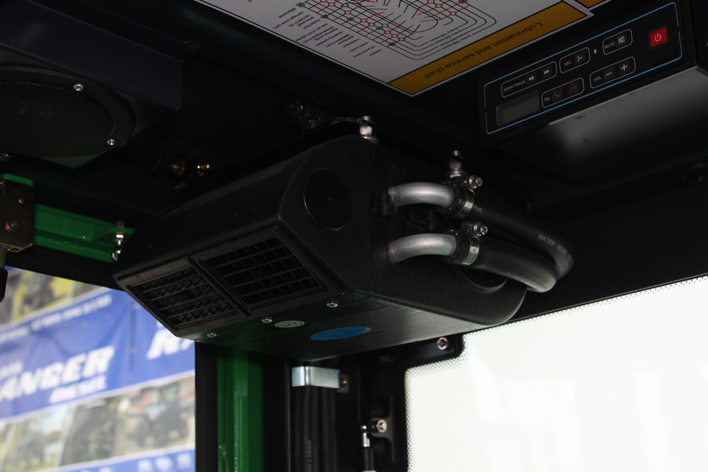 giraffe FD25 Premium  | Full Cab Diesel Counterbalance  | 4-Wheel Forklift