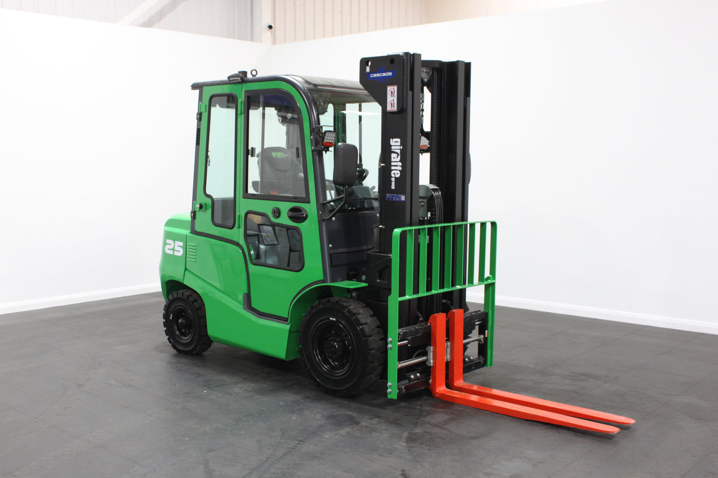 giraffe FD25 Premium  | Full Cab Diesel Counterbalance  | 4-Wheel Forklift