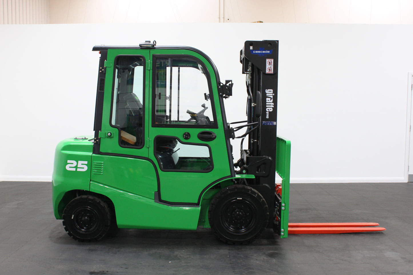 giraffe FD25 Premium  | Full Cab Diesel Counterbalance  | 4-Wheel Forklift