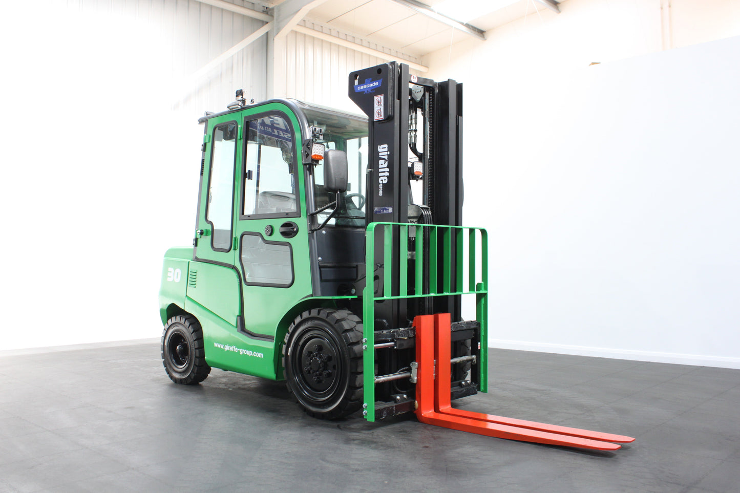 giraffe FD30 Premium Plus Adv Safety  | Full Cab Diesel Counterbalance  | 4-Wheel Forklift