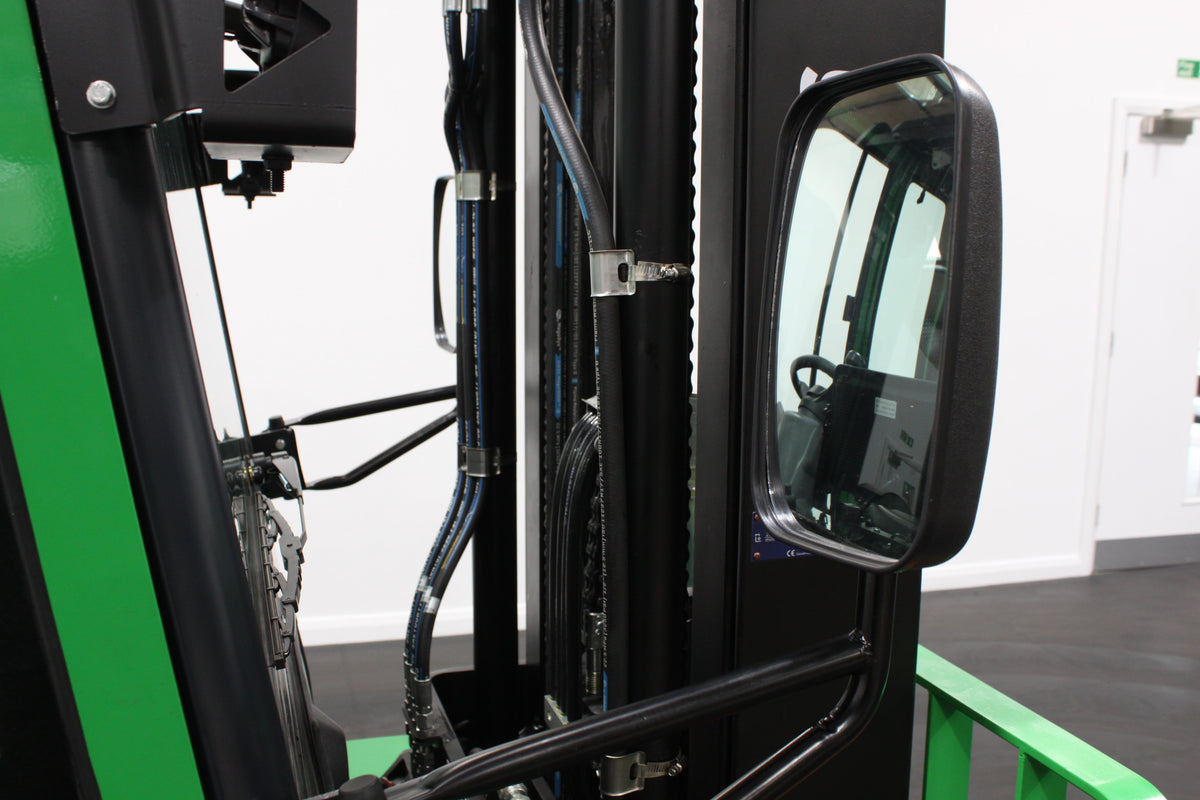giraffe FD25 Premium Plus Advanced Pedestrian Safety | Full Cab Diesel Counterbalance | 4-Wheel Forklift