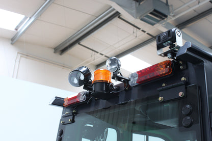 giraffe FD25 Premium Plus Advanced Pedestrian Safety | Full Cab Diesel Counterbalance | 4-Wheel Forklift