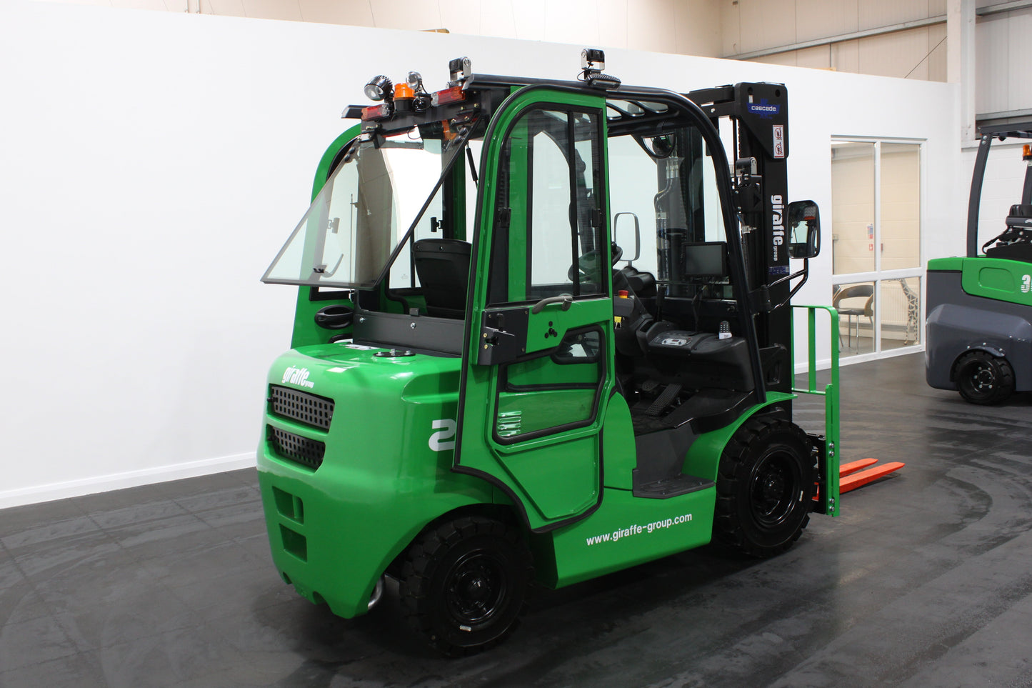 giraffe FD25 Premium Plus Advanced Pedestrian Safety | Full Cab Diesel Counterbalance | 4-Wheel Forklift
