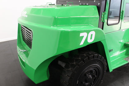 giraffe GBL70 | Full Cab Lithium Electric Counterbalance  | 4-Wheel Forklift