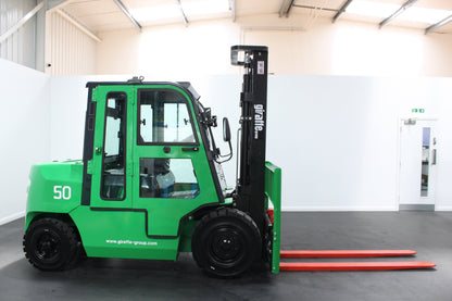 giraffe FD50 Premium| Full Cab Diesel Counterbalance | 4-Wheel Forklift