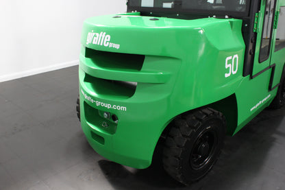 giraffe FD50 Premium| Full Cab Diesel Counterbalance | 4-Wheel Forklift