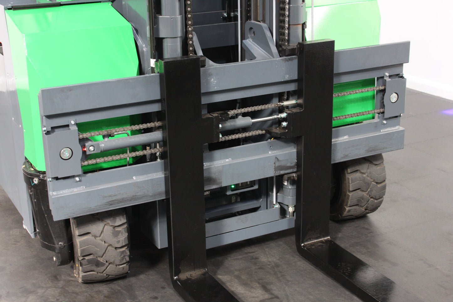 Mima mqk40 multi-directional electric forklift full cab