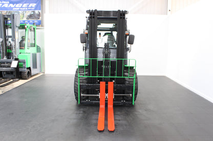 giraffe CPCD35-2WD - Full cab - Rough terrain forklift