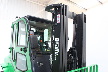 giraffe CPCD35-2WD - Full cab - Rough terrain forklift