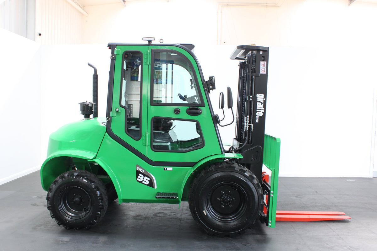 giraffe CPCD35-2WD - Full cab - Rough terrain forklift