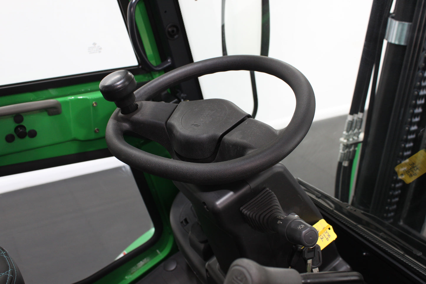 giraffe CPCD35-2WD - Full cab - Rough terrain forklift