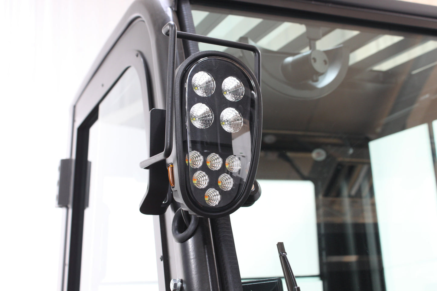 Hangcha XE430T 3.0T | Full Cab Lithium Counterbalance | 4-Wheel Forklift