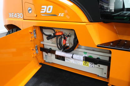 Hangcha XE430T 3.0T | Full Cab Lithium Counterbalance | 4-Wheel Forklift