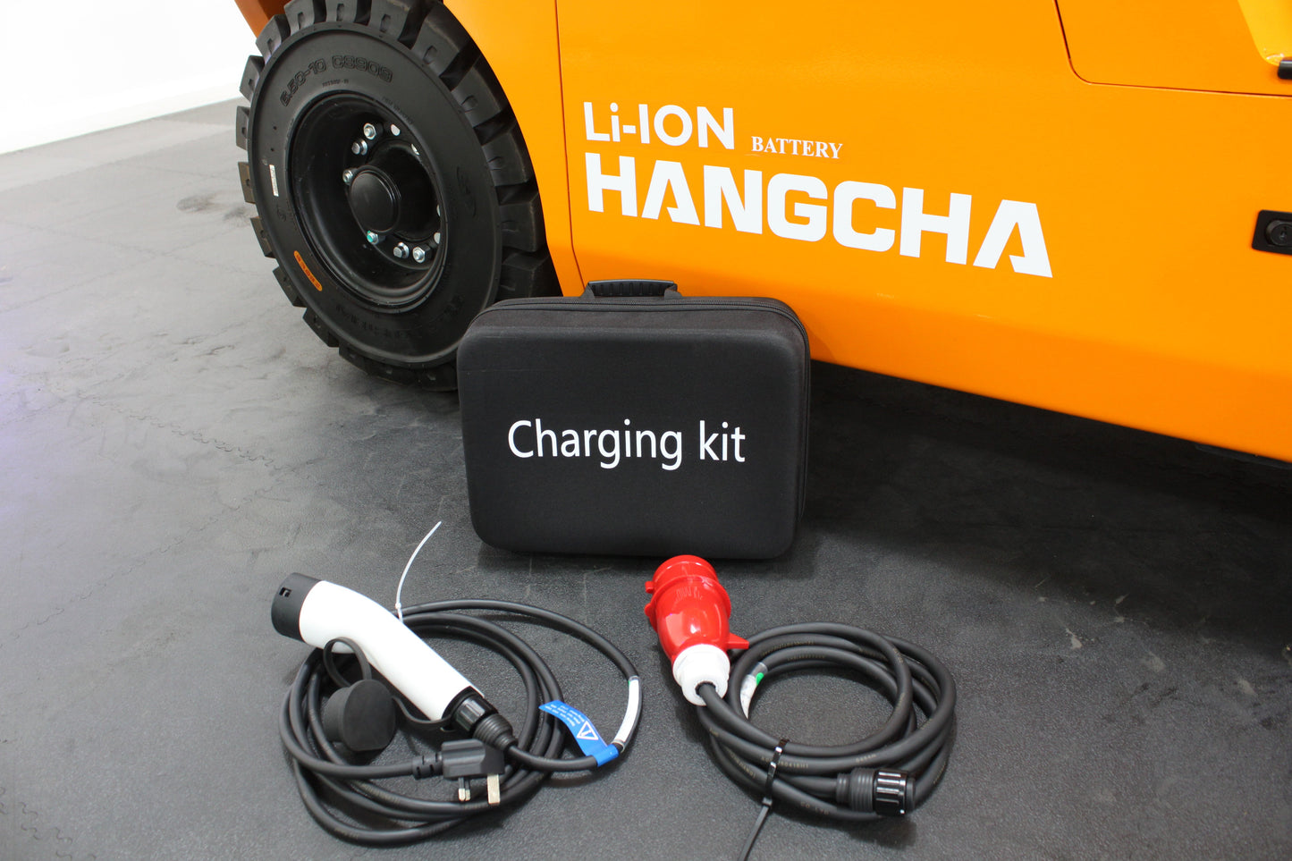 Hangcha XE430T 3.0T | Full Cab Lithium Counterbalance | 4-Wheel Forklift