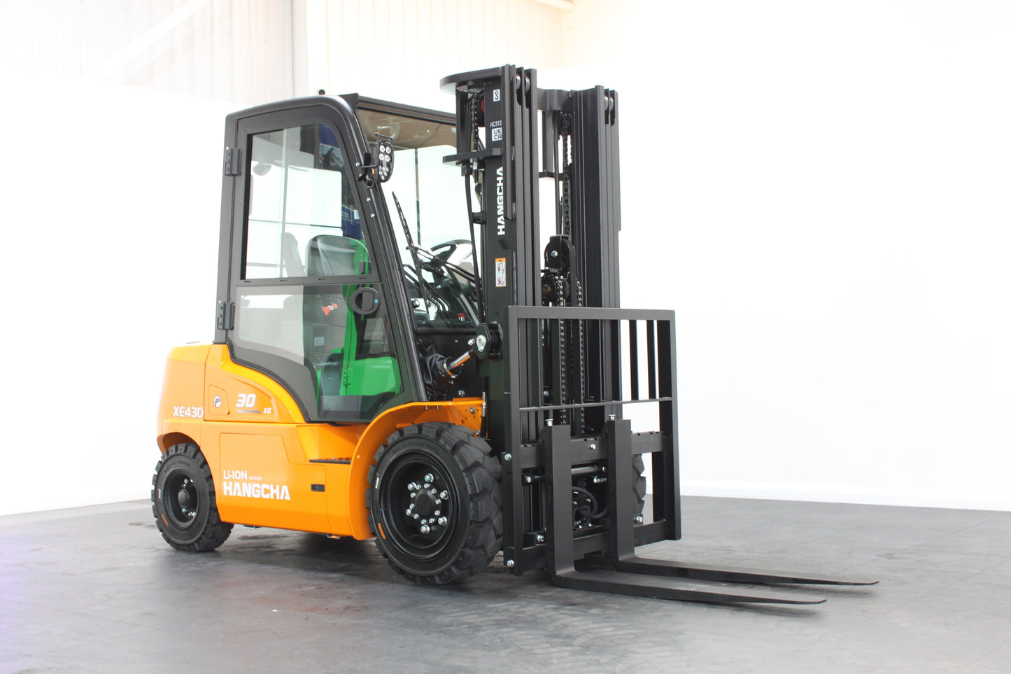 Hangcha XE430T 3.0T | Full Cab Lithium Counterbalance | 4-Wheel Forklift