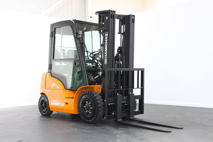 Hangcha XE425T 2.5T Long Range  | Full Cab Lithium Counterbalance | 4-Wheel Forklift