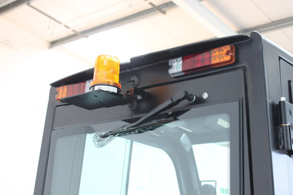 Hangcha XE425T 2.5T Long Range  | Full Cab Lithium Counterbalance | 4-Wheel Forklift