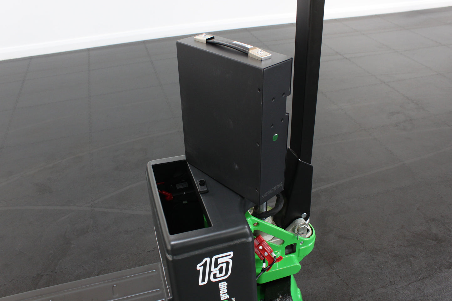giraffe T15 Lithium 1.5T Powered Pallet truck