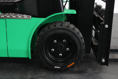Hangcha XC320 2.0T | Half Cab Lithium Counterbalance | 3-Wheel Forklift