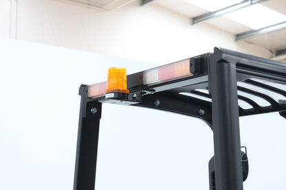 Hangcha XC320 2.0T | Half Cab Lithium Counterbalance | 3-Wheel Forklift